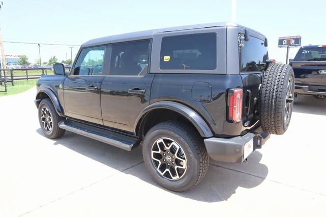 Photo of 2025 Shadow Black Ford Bronco