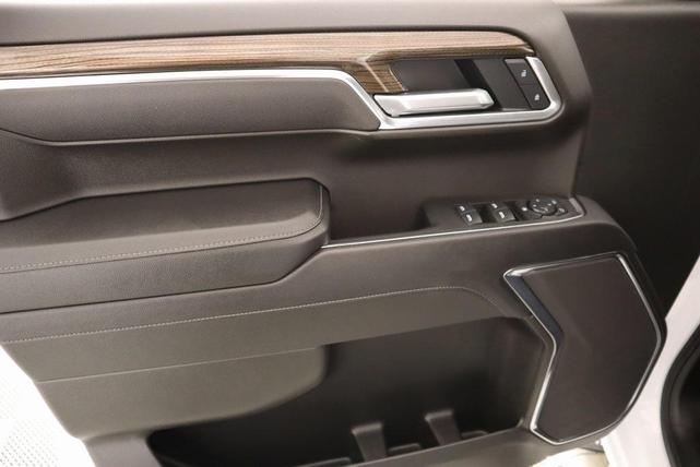 Photo of 2025 Summit White Chevrolet Silverado 1500