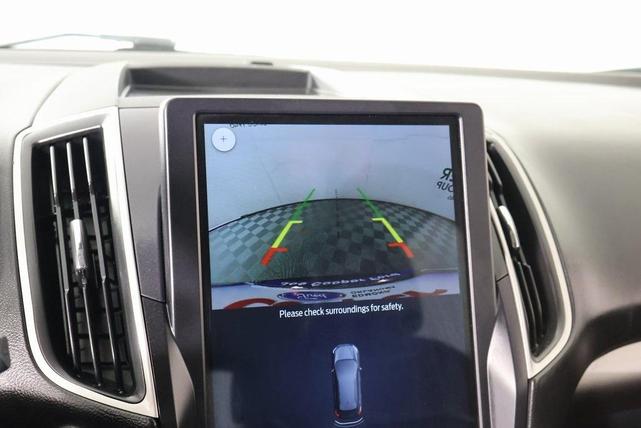 Photo of 2024 Oxford White Ford Edge