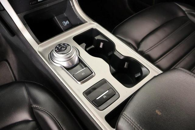 Photo of 2024 Oxford White Ford Edge