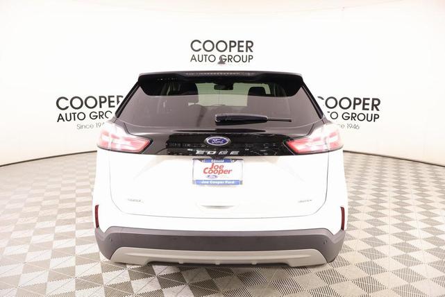 Photo of 2024 Oxford White Ford Edge