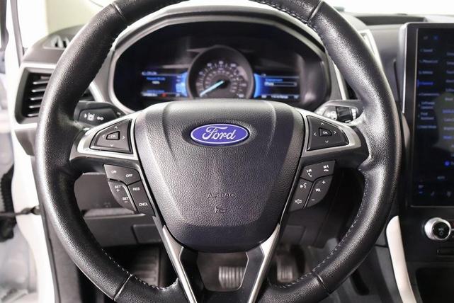 Photo of 2024 Oxford White Ford Edge