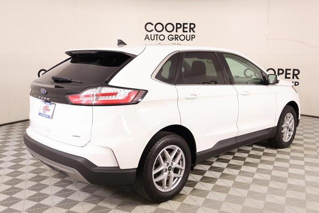Photo of 2024 Oxford White Ford Edge