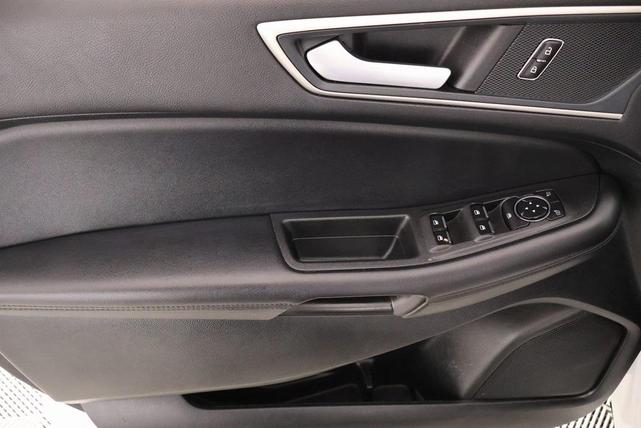 Photo of 2024 Oxford White Ford Edge