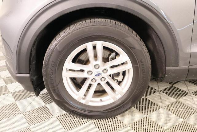 Photo of 2022 Carbonized Gray Metallic Ford Explorer