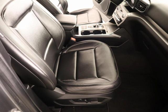 Photo of 2022 Carbonized Gray Metallic Ford Explorer