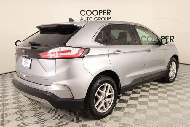 Photo of 2022 Silver Metallic Ford Edge