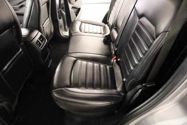 Photo of 2022 Silver Metallic Ford Edge