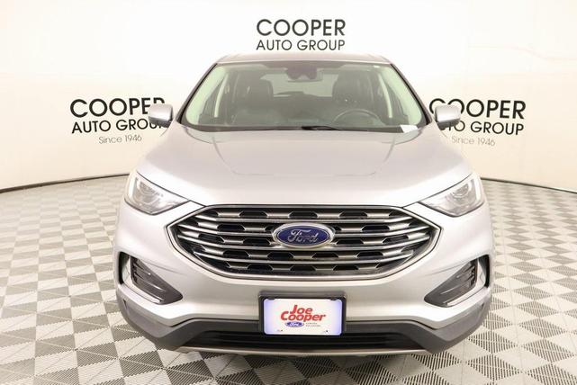 Photo of 2022 Silver Metallic Ford Edge