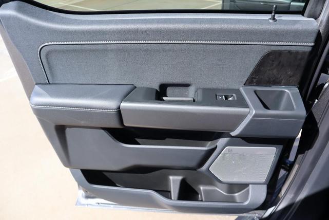 Photo of 2025 Carbonized Gray Metallic Ford F-250