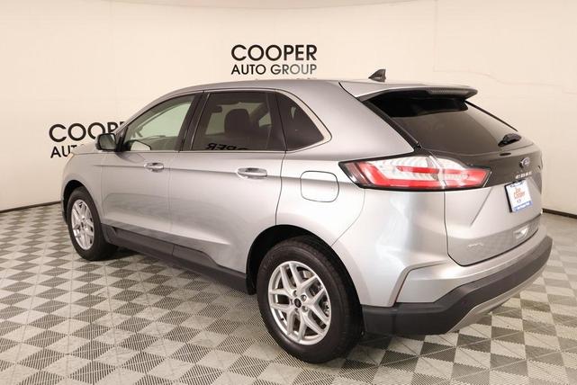 Photo of 2024 Silver Metallic Ford Edge