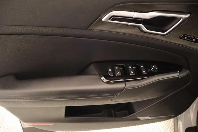 Photo of 2024 Ebony Black Kia Sportage