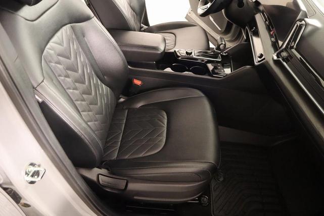 Photo of 2024 Ebony Black Kia Sportage