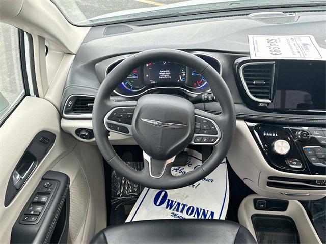 Photo of 2023 Bright White Clearcoat Chrysler Pacifica Hybrid