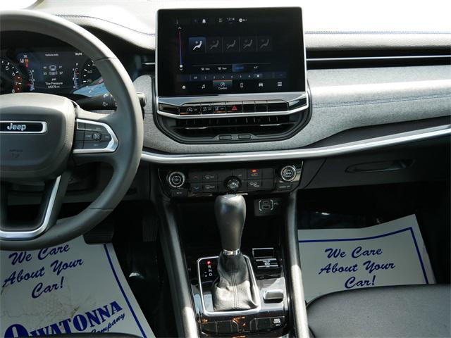 Photo of 2024 Bright White Clearcoat Jeep Compass