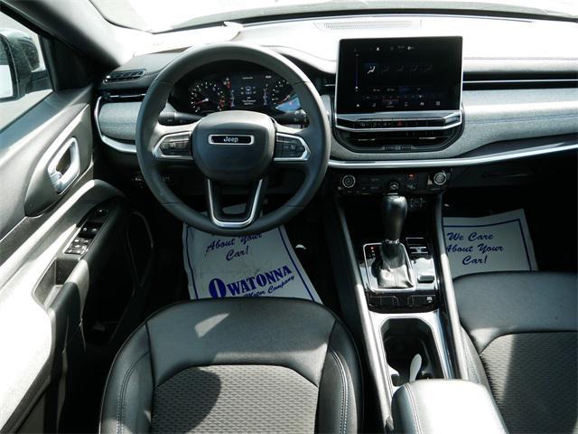 Photo of 2024 Bright White Clearcoat Jeep Compass