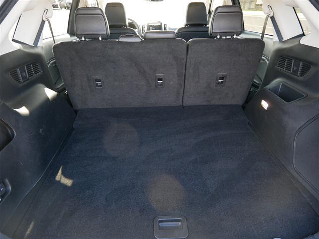 Photo of 2024 Carbonized Gray Metallic Ford Edge