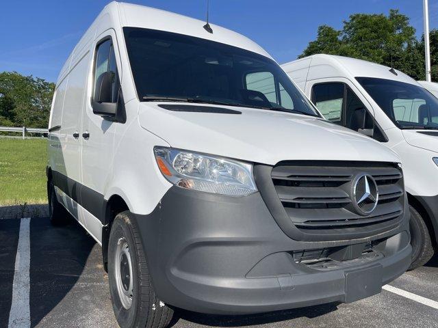 Photo of 2025 Arctic White Mercedes-Benz Sprinter 2500