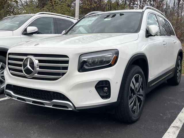Photo of 2025 Polar White Mercedes-Benz GLB 250
