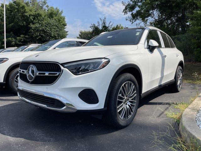 Photo of 2025 Polar White Mercedes-Benz GLC 300