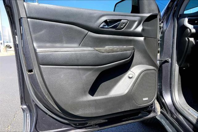 Photo of 2017 Iridium Metallic GMC Acadia