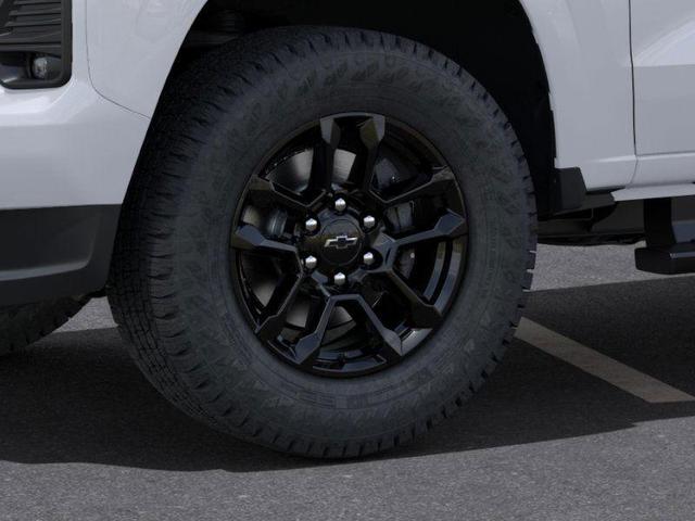 Photo of 2025 White Chevrolet Colorado