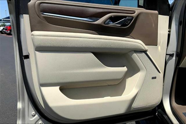 Photo of 2021 Beige Pearl Metallic GMC Yukon