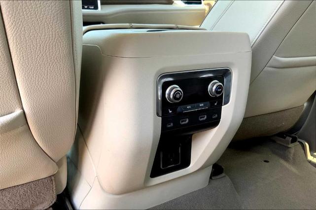 Photo of 2021 Beige Pearl Metallic GMC Yukon