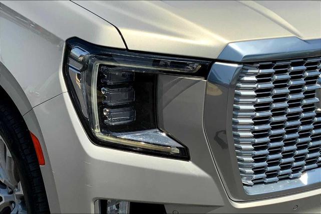 Photo of 2021 Beige Pearl Metallic GMC Yukon
