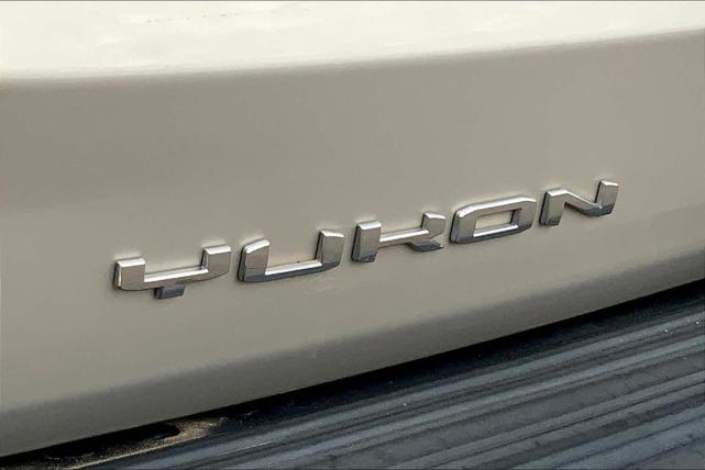 Photo of 2021 Beige Pearl Metallic GMC Yukon