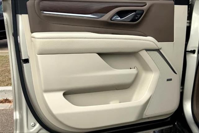 Photo of 2021 Beige Pearl Metallic GMC Yukon