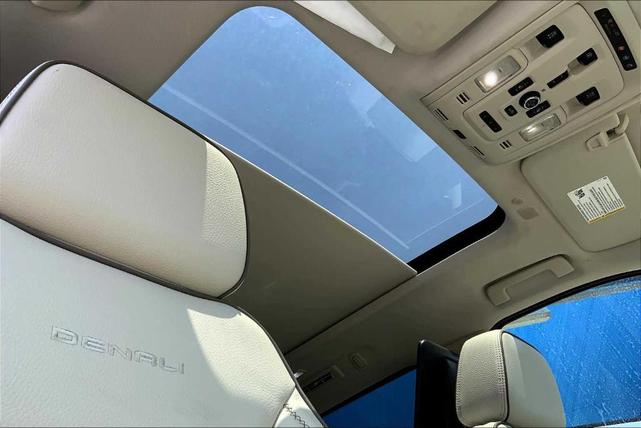 Photo of 2021 Beige Pearl Metallic GMC Yukon