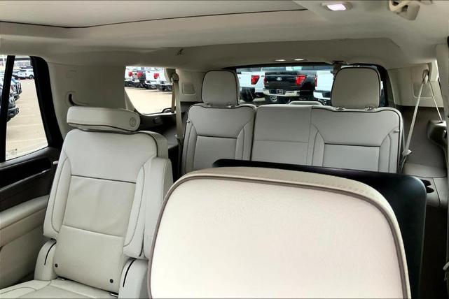 Photo of 2021 Beige Pearl Metallic GMC Yukon