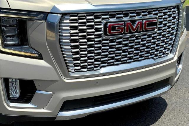 Photo of 2021 Beige Pearl Metallic GMC Yukon