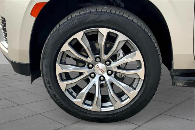 Photo of 2021 Beige Pearl Metallic GMC Yukon
