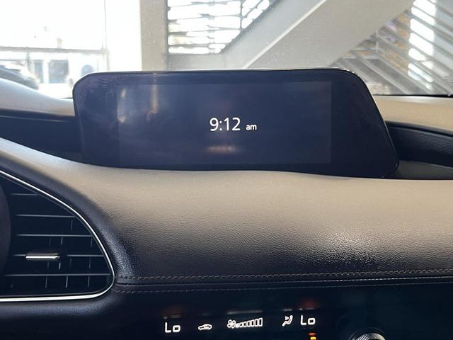 Photo of 2022 Snowflake White Pearl Mica Mazda Mazda3
