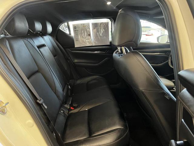 Photo of 2022 Snowflake White Pearl Mica Mazda Mazda3