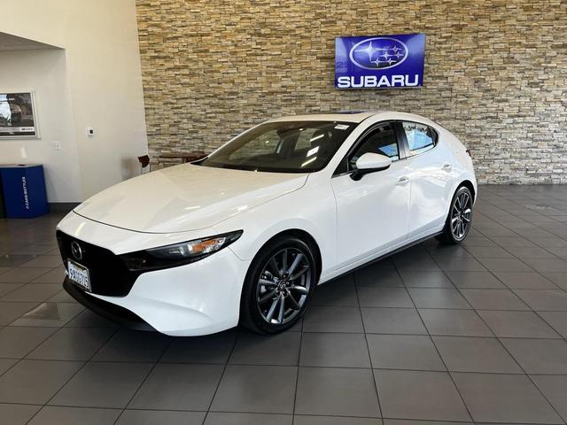 Photo of 2022 Snowflake White Pearl Mica Mazda Mazda3