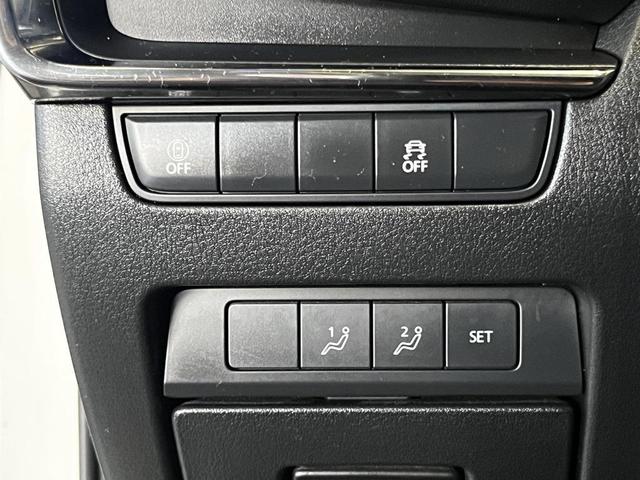Photo of 2022 Snowflake White Pearl Mica Mazda Mazda3