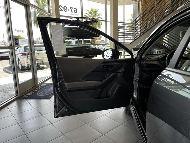 Photo of 2025 Gray Pearl Subaru Crosstrek