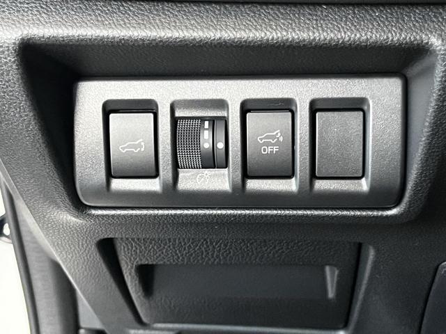 Photo of 2025 Crystal White Pearl Subaru Outback