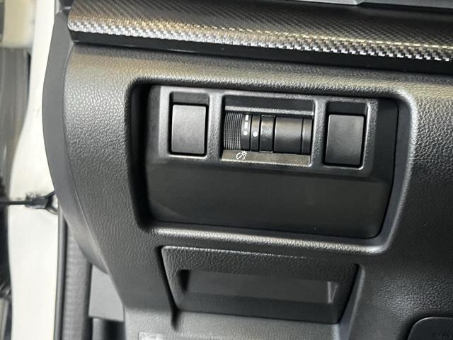 Photo of 2025 Crystal White Pearl Subaru Crosstrek