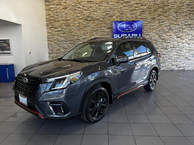 Photo of 2023 Magnetite Gray Metallic Subaru Forester