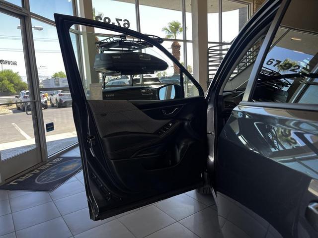 Photo of 2023 Magnetite Gray Metallic Subaru Forester