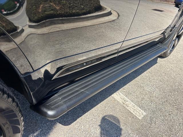 Photo of 2024 Santorini Black Land Rover Defender