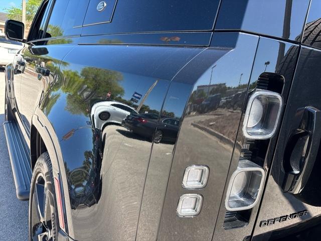 Photo of 2024 Santorini Black Land Rover Defender