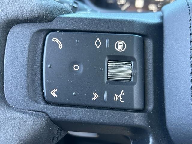 Photo of 2024 Santorini Black Land Rover Defender