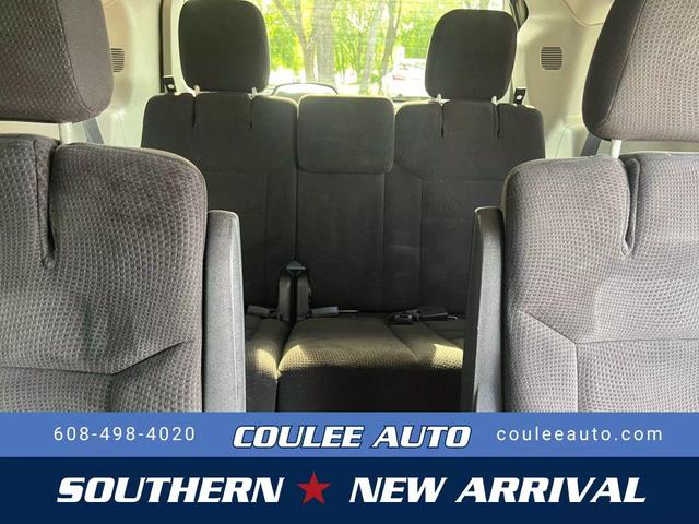 Photo of 2016 Bright White Dodge Grand Caravan