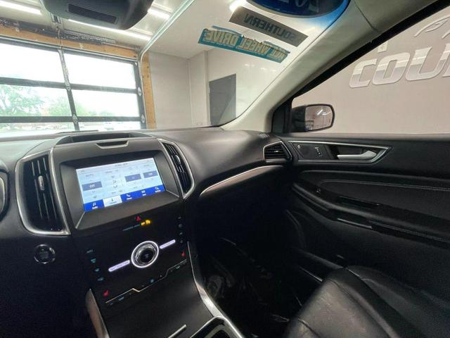 Photo of 2020 Black Ford Edge