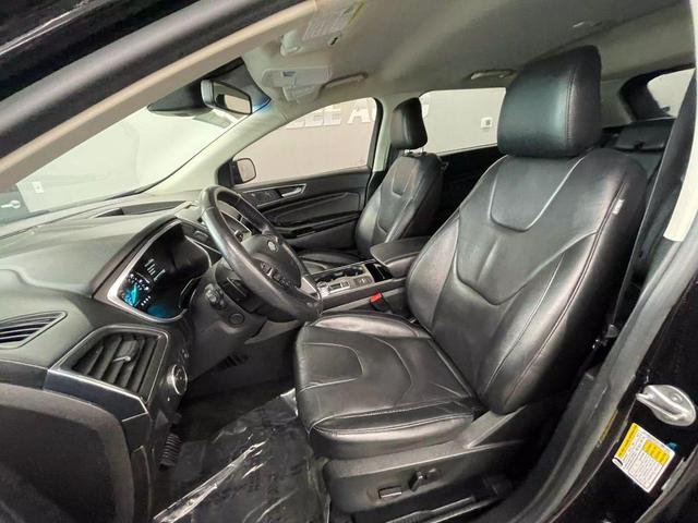 Photo of 2020 Black Ford Edge